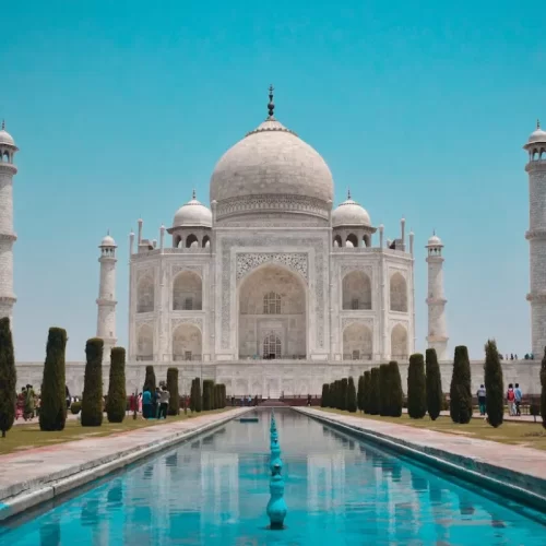 Agra Tour – Explore the Timeless Beauty of the Taj Mahal