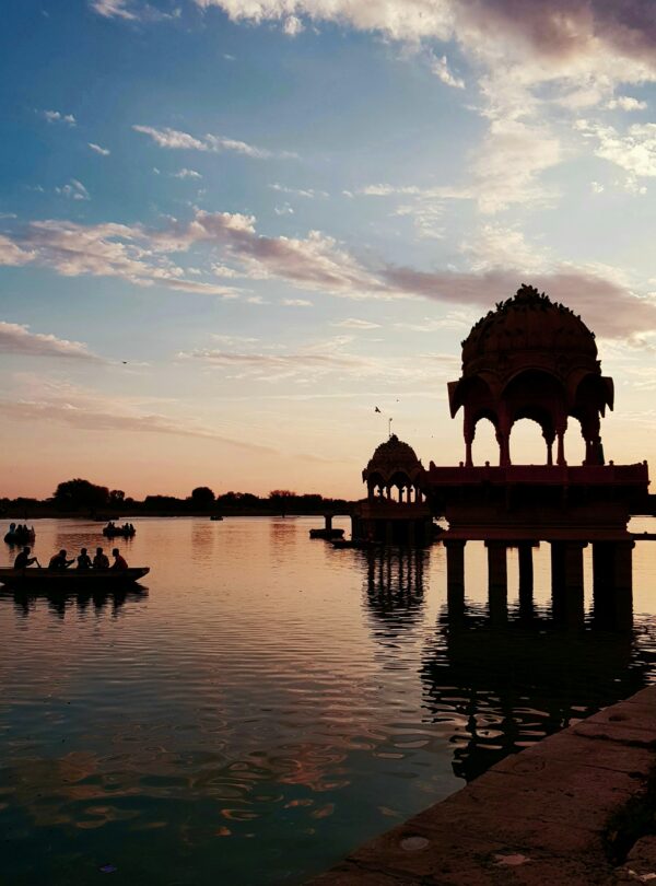 karan-kartikeya-iRYSaE-bN_8-unsplash